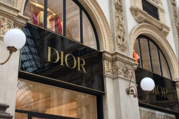 Dior: francuski brand, który stał się symbolem Paryża