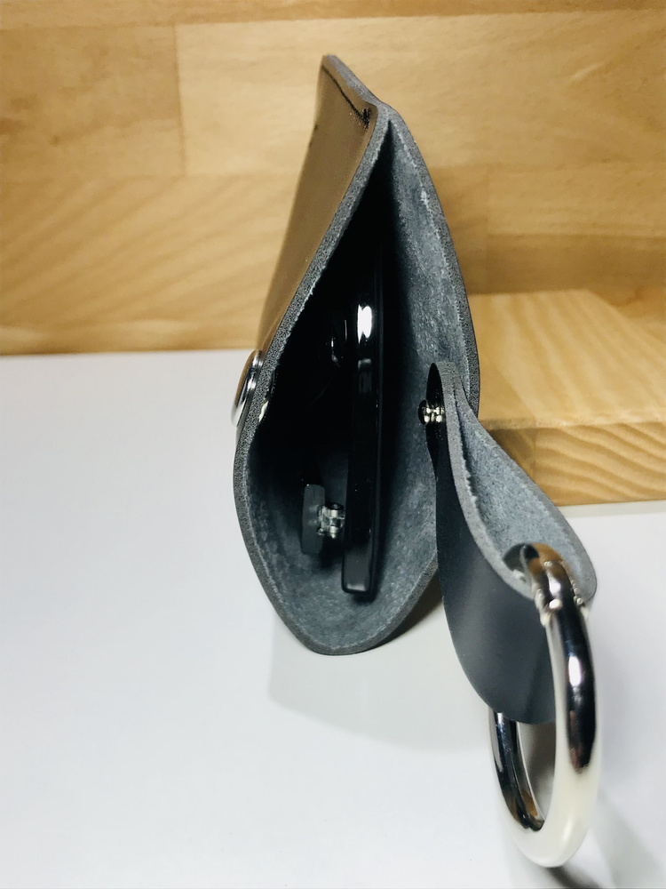 ETUI marki Necks Czarne